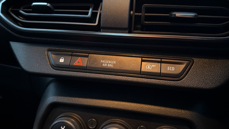 Dacia Sandero 1.0 TCe Essential 5dr Bi Fuel Hatchback